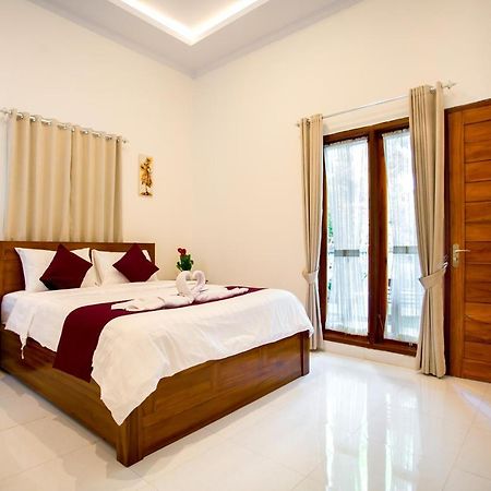 The Puncak Santhi Inn Batununggul Екстериор снимка