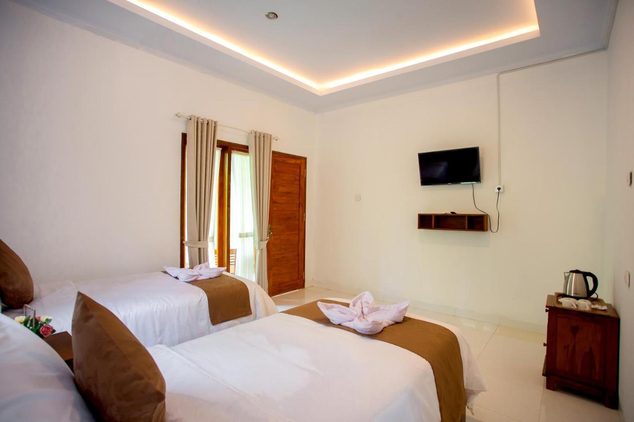 The Puncak Santhi Inn Batununggul Екстериор снимка
