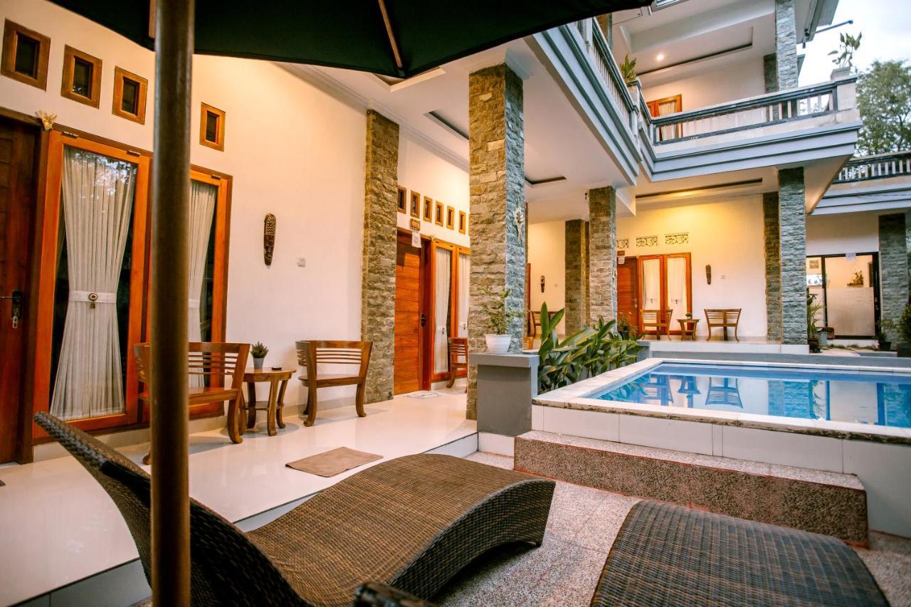 The Puncak Santhi Inn Batununggul Екстериор снимка