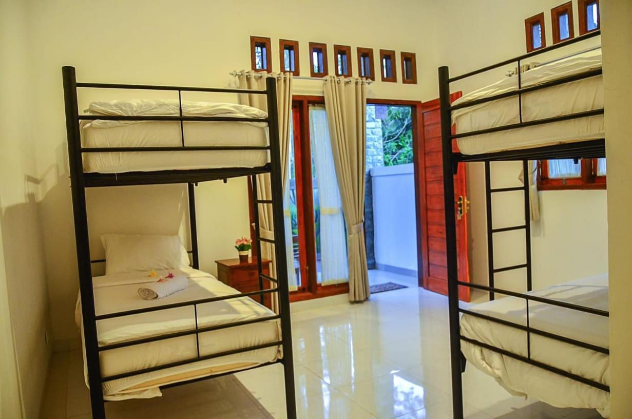 The Puncak Santhi Inn Batununggul Екстериор снимка