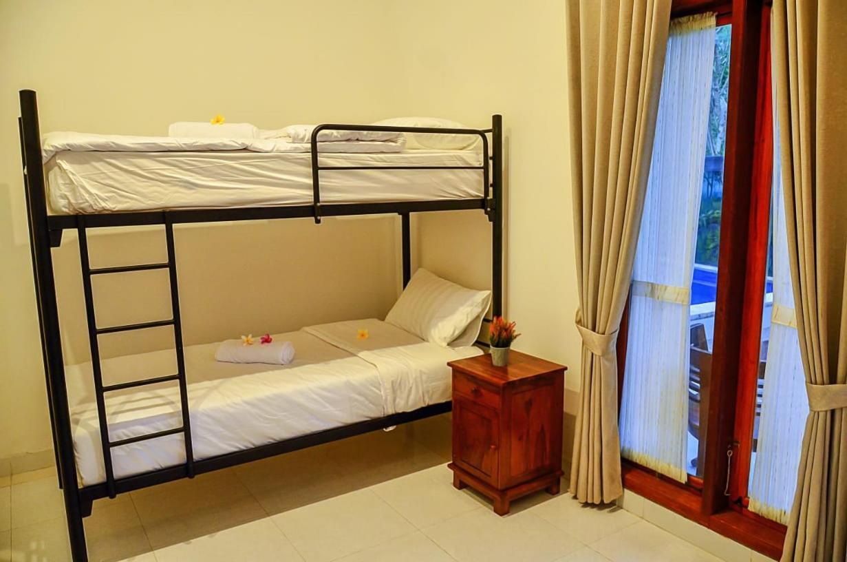 The Puncak Santhi Inn Batununggul Екстериор снимка